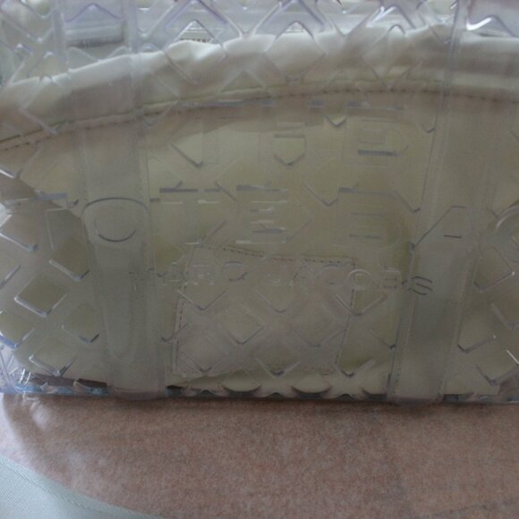 Marc Jacobs The Jelly Small Tote Bag in Clear - Picture 9 of 16